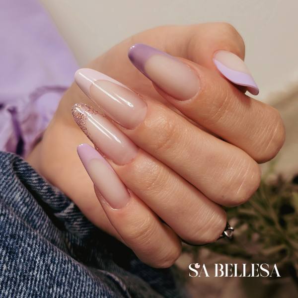 4. French manicure 2026 micro-french e nuove interpretazioni 2
